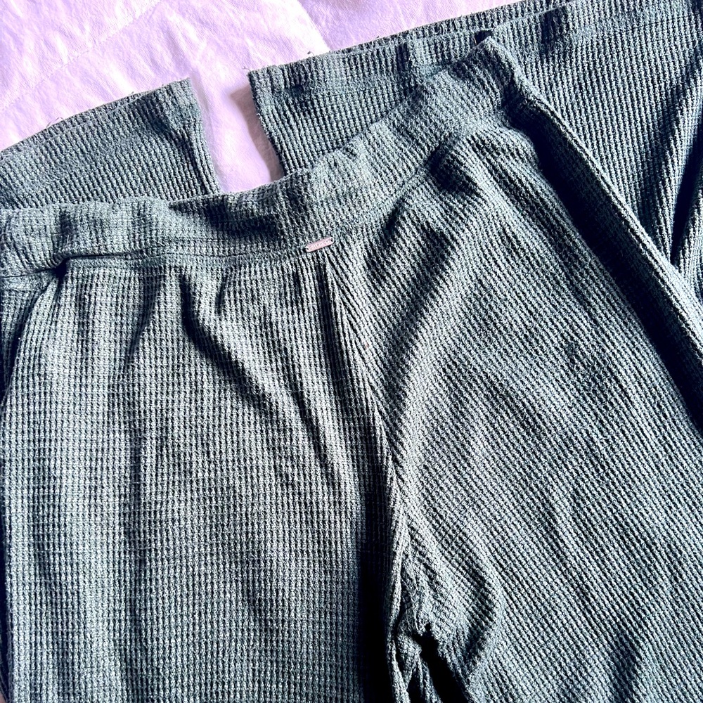 gilly hicks lounge pants size M